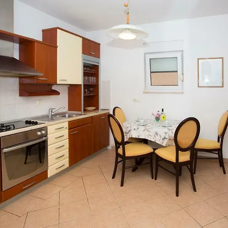 Studio Nikola Apartmán *
