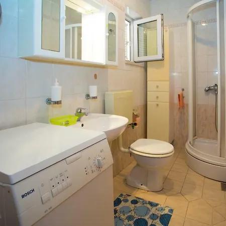 Studio Nikola * Podgora (Split-Dalmatia)